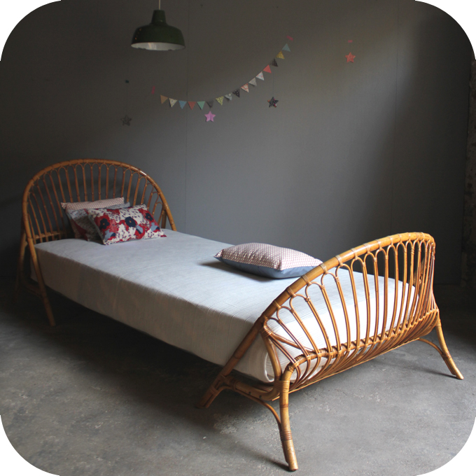 Lit enfant rotin vintage - C513