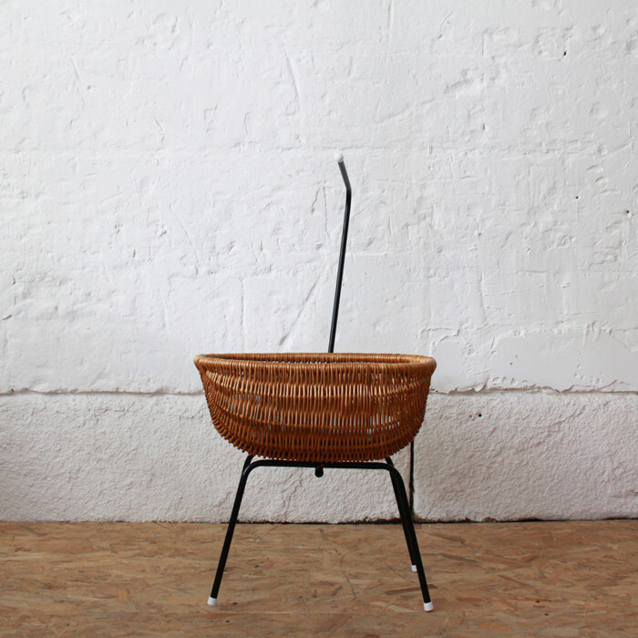 Lit poupée osier vintage - H322