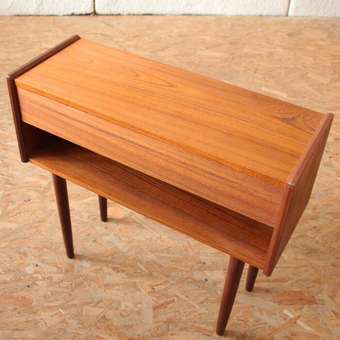 Chevet vintage scandinave - J052 – Image 2
