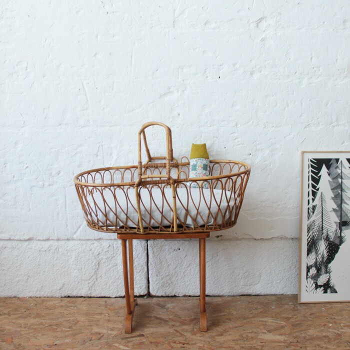 Berceau Moïse rotin vintage - C384