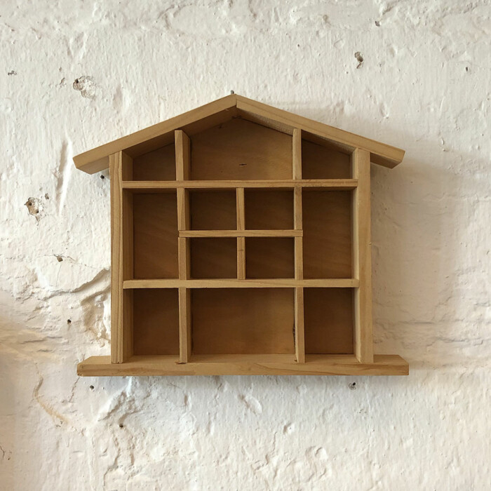 Maisonnette murale - K050