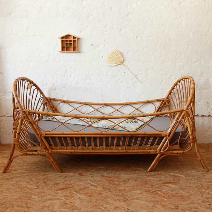 Lit daybed enfant rotin vintage