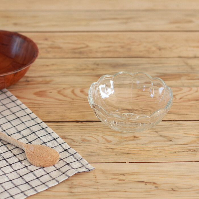 Ramequin en verre pressé vintage