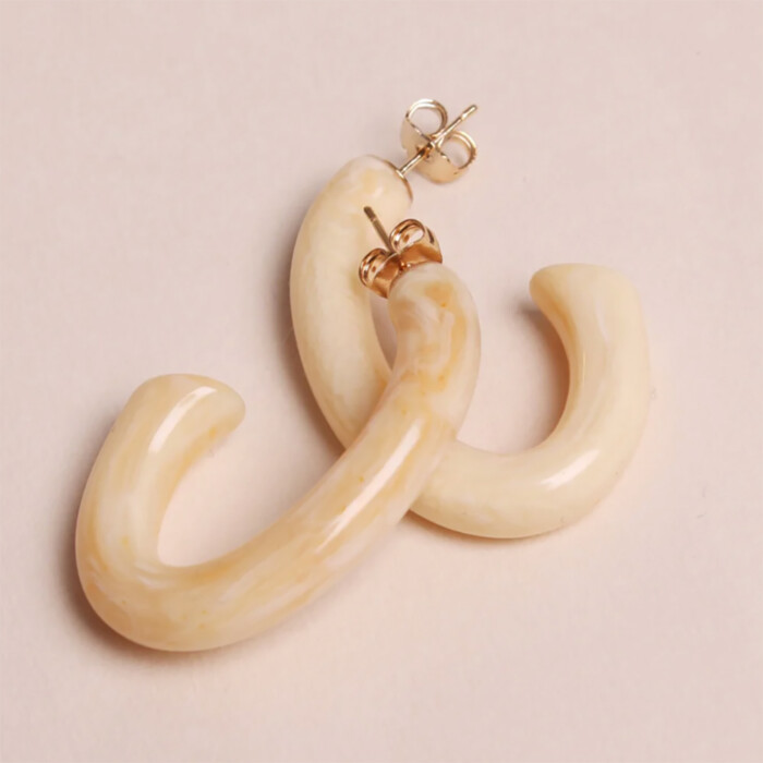 Boucles d'oreilles Créoles Crème – Image 2