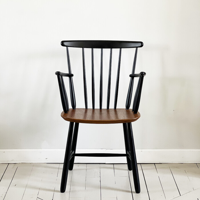 Fauteuil type Tapiovaara avec accoudoirs