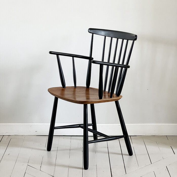 Fauteuil type Tapiovaara avec accoudoirs – Image 6