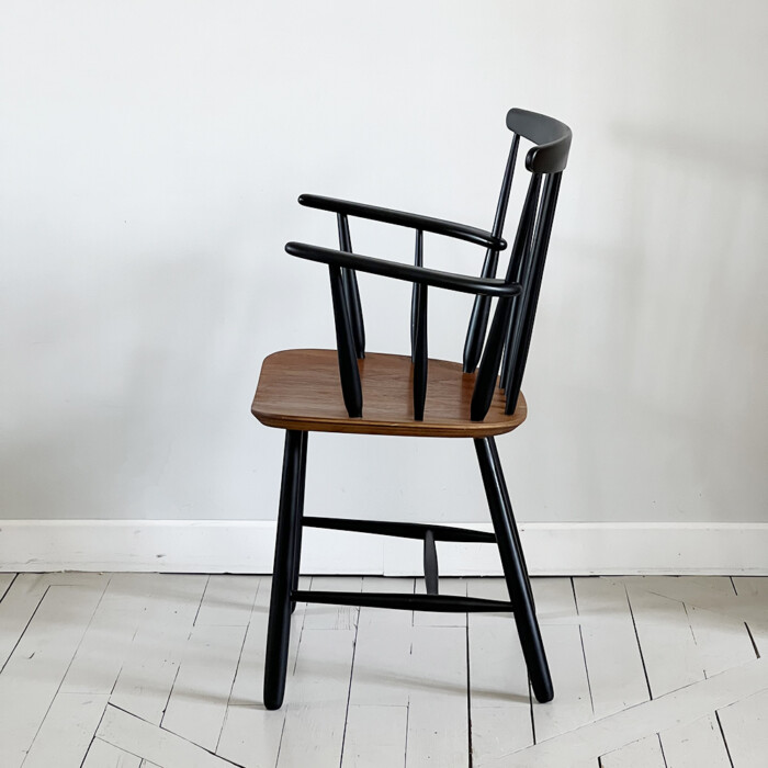 Fauteuil type Tapiovaara avec accoudoirs – Image 7