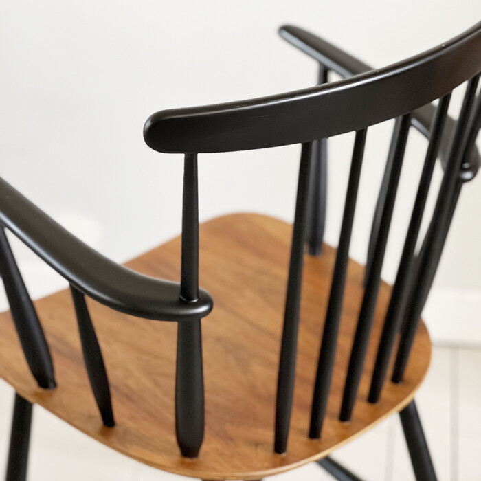 Fauteuil type Tapiovaara avec accoudoirs – Image 3